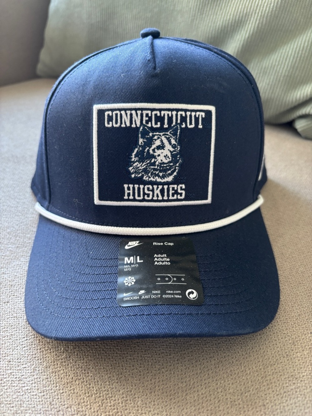 Nike Navy and White Connecticut Huskies Rope-Trim Snapback